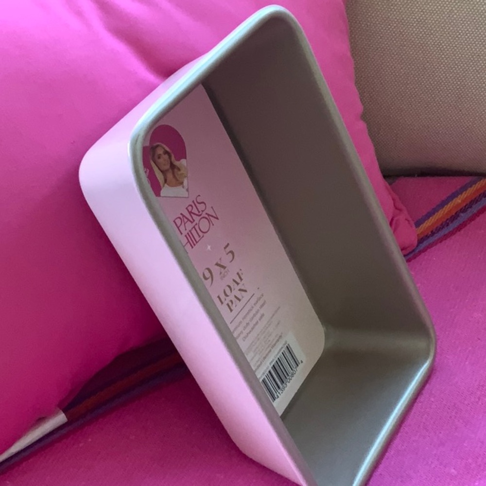 💗💖Paris Hilton 9 x 5 INCH Loaf Pan🍞